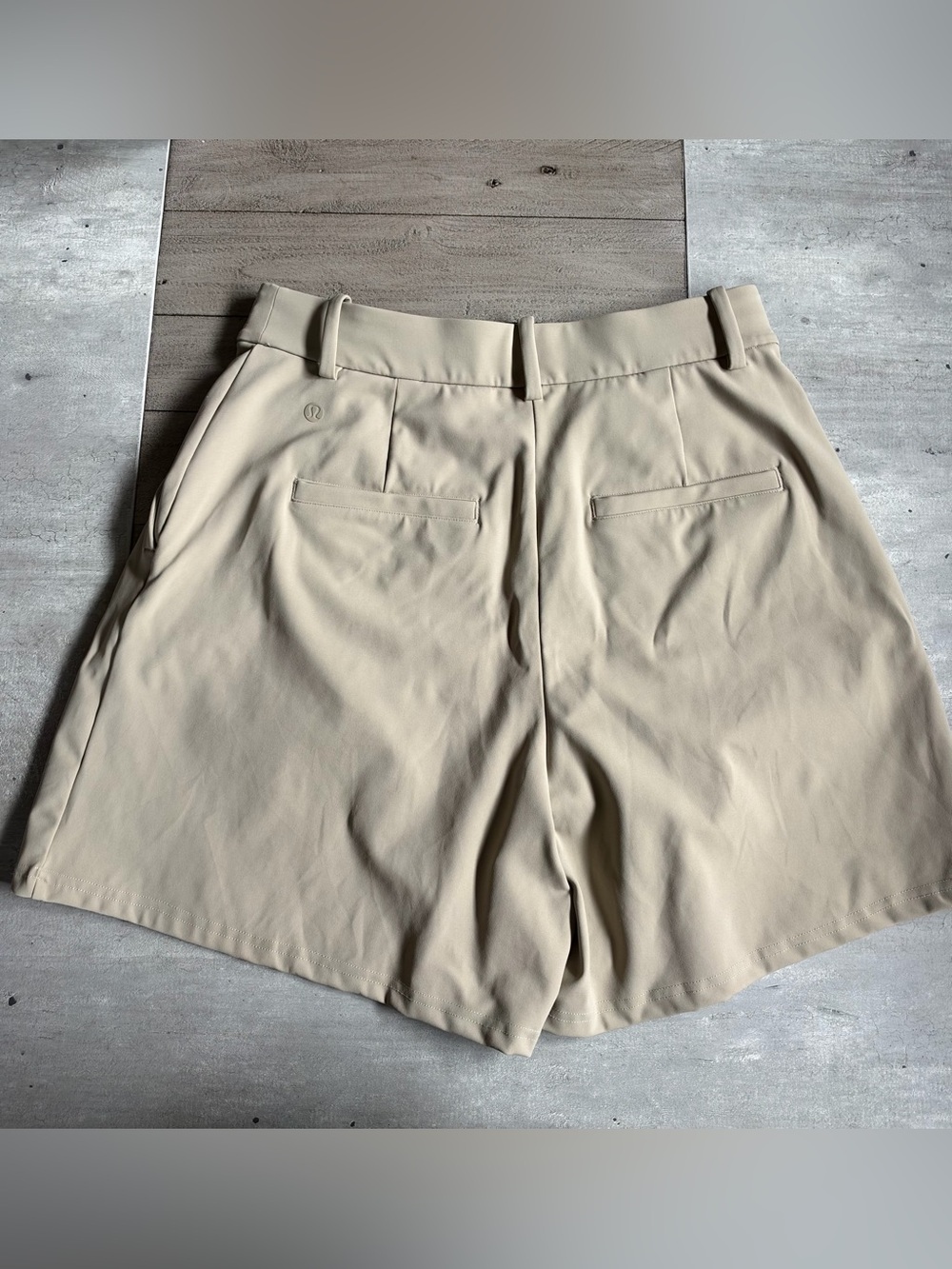 lululemon athletica Women's Daydrift High-Rise Trouser Short 5”